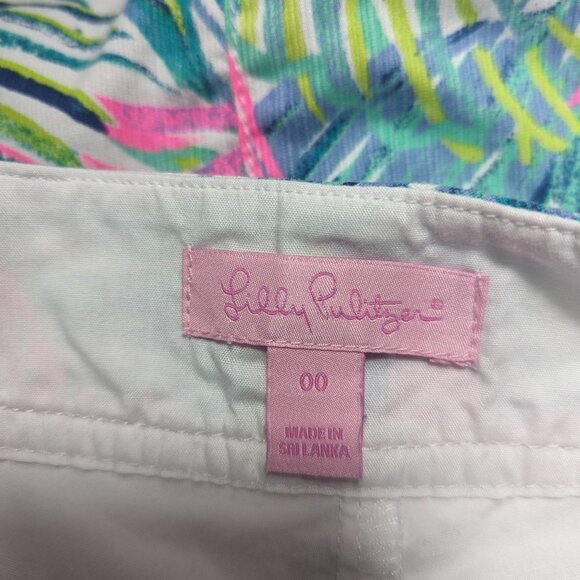 LILLY PULITZER MULTI SCARLET MACAW PRINT NICKI Cotton Flat Front Skort Size OO - Picture 2 of 15
